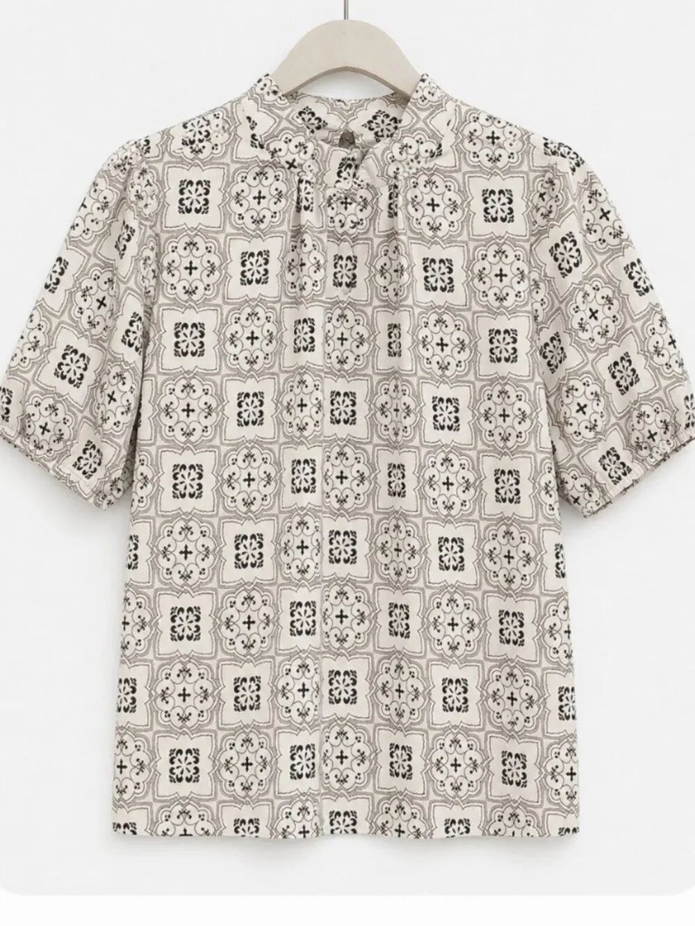 Ann Taylor Geo Tile Print Short Sleeve Blouse - Size S - NWT